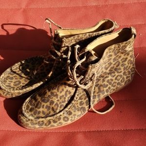 Leopard Aerin booties size 10